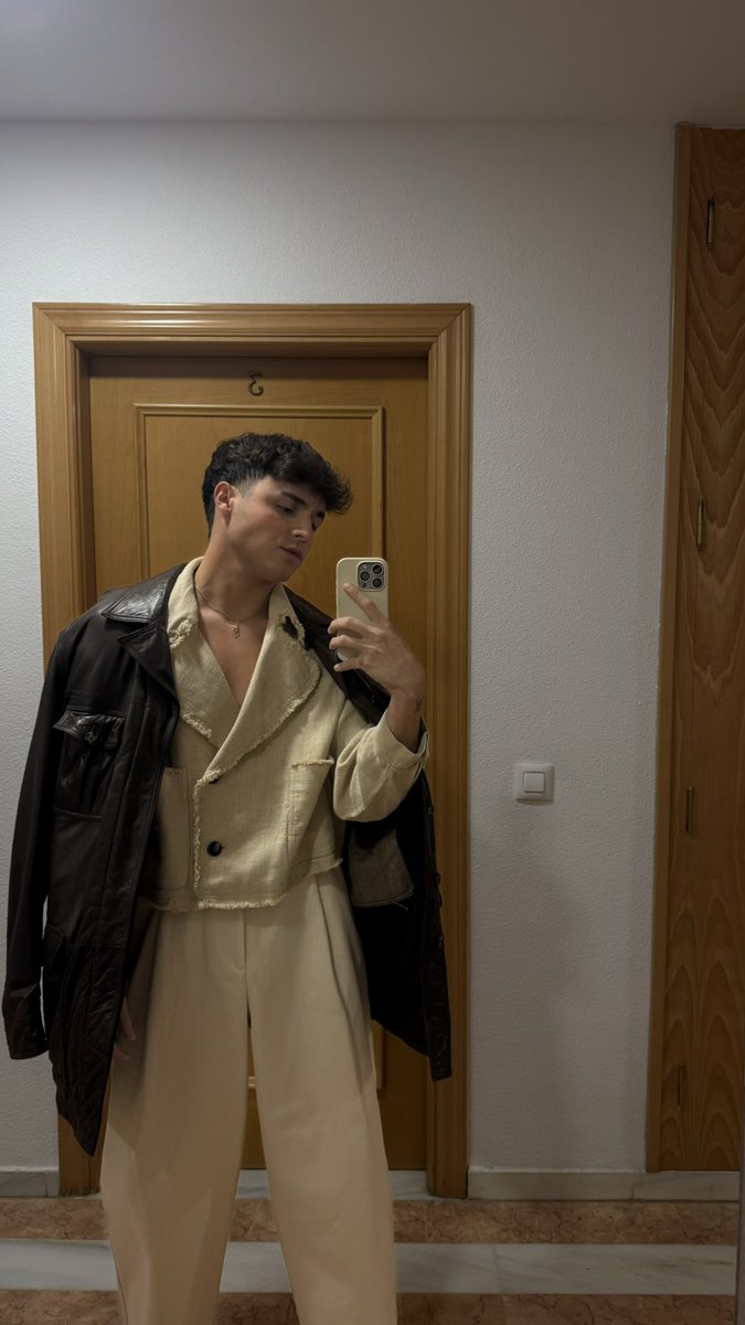 _liern's tweet image. El look de ayer&amp;gt;&amp;gt;&amp;gt;&amp;gt; 🤠