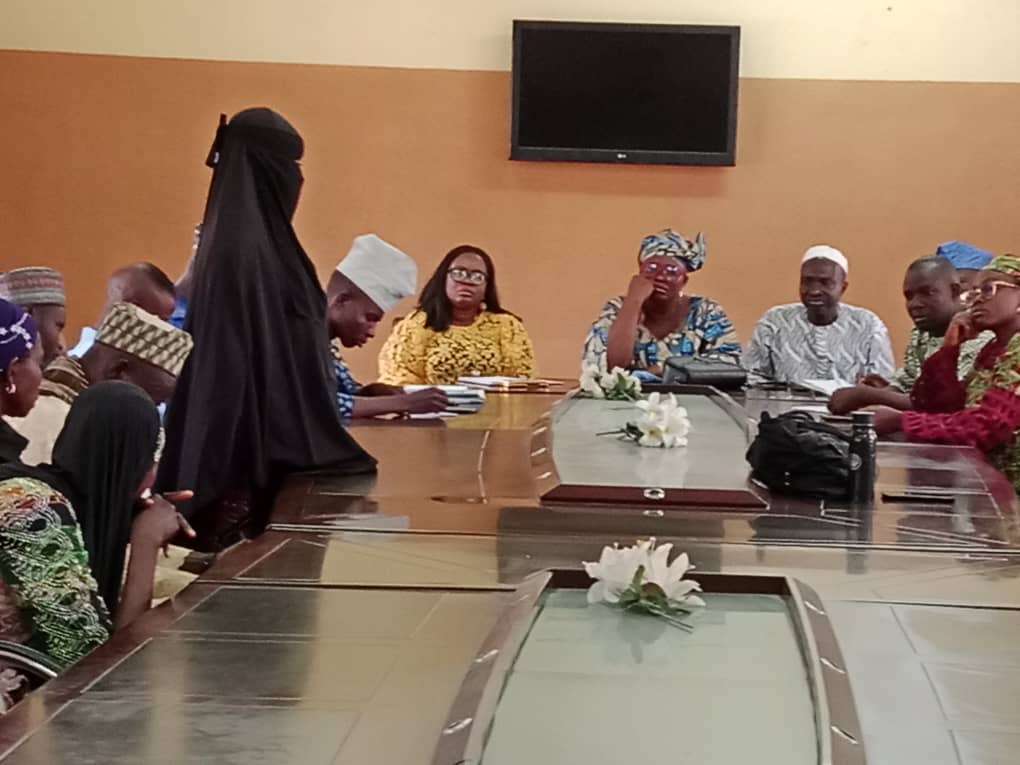 Flourishinginit's tweet photo. @cpn_osun  Osun State Chapter of Child Protection Network @CPNCRS has successfully and Officially reunited Agboola Rokibah's to her Family.
@CPNCRS 
@save_children 
@Nactalnig 
@CRINwire 
@ChildRightsCnct 
@unicefprotects 
@JOYFORCHILDREN https://t.co/rL0v7SUhOw