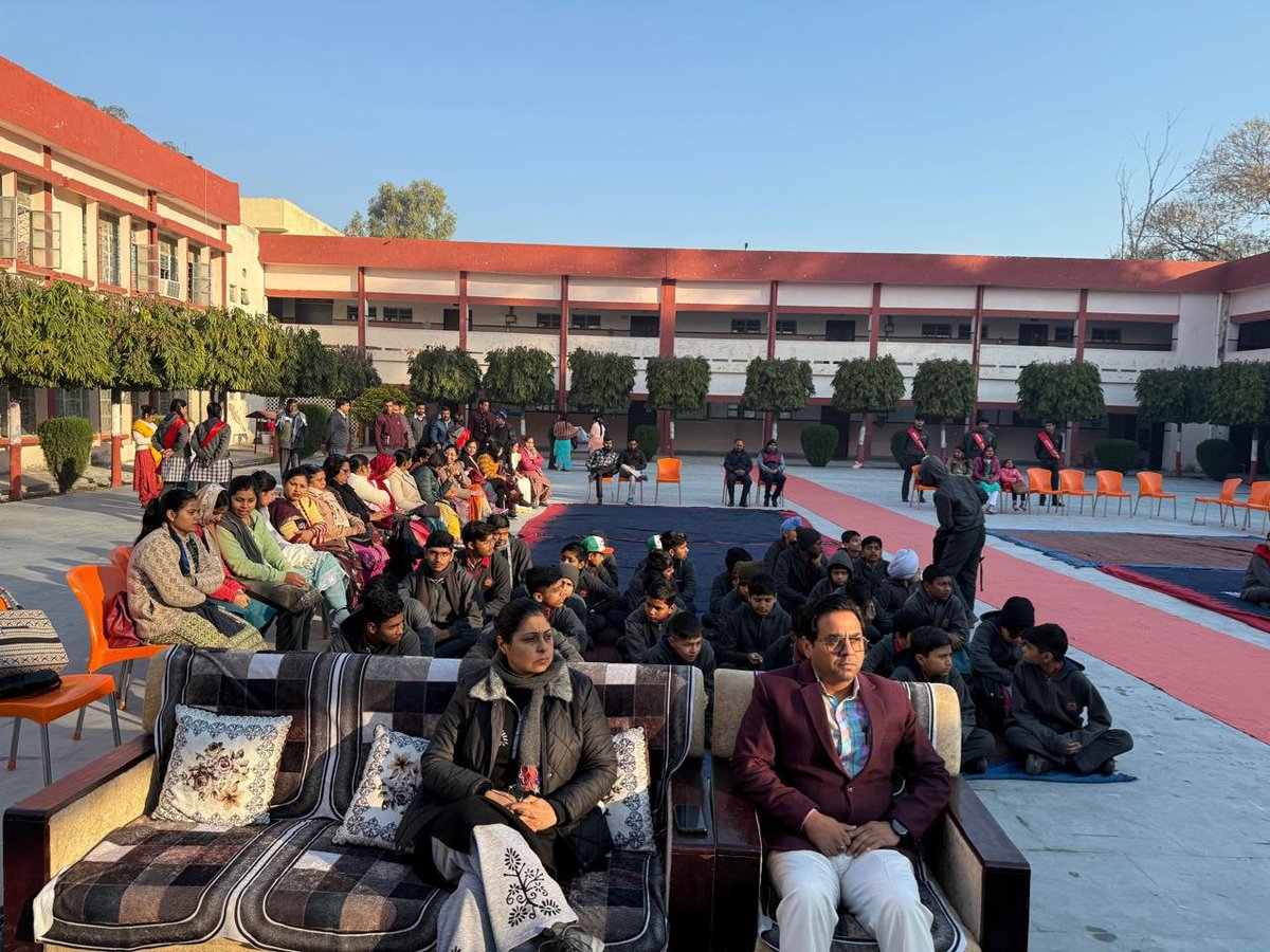 Kv1Bathinda's tweet photo. Wishing you a Happy Republic Day! Today, let's salute the brave hearts who fought for our freedom & unity. May our nation continue to prosper and grow !
Happy Republic Day .
#kvsrochd
#KVS_HQ https://t.co/tyaq16u71r