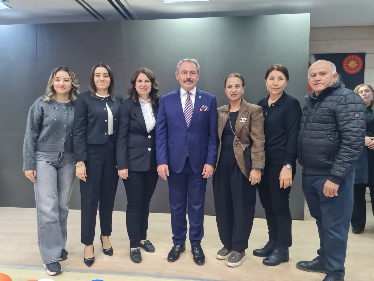 ++ ve teşkilatlarımızın katılımlarıyla coşku ve heyecanla 7. olağan kongremiz gerçekleştirildi.

Görevi devir alan İl Kadın Kolları Başkanımız Münevver Tekaslan 'a başarılar dileriz.