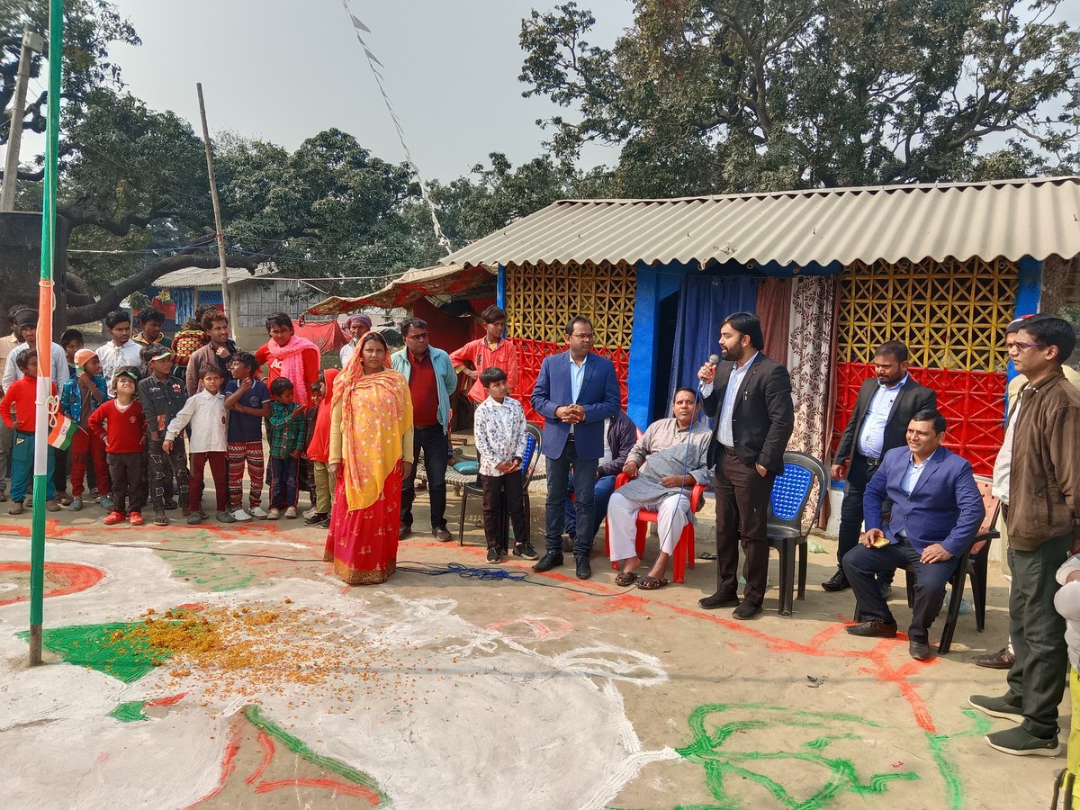 साथियों🙏 समस्त देशवासियों को एवं मधुबनी नगर वासियों को 76 वें गणतंत्र दिवस की हार्दिक बधाई एवं शुभकामनाएं।
निवेदक:- ई.रंजीत कुमार, पार्षद-27 
नगर निगम मधुबनी।
#Er_Ranjeet_kumar