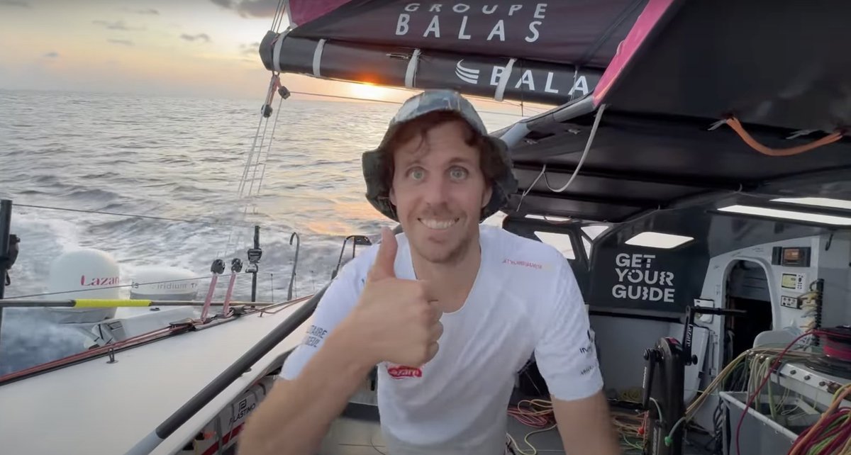 Tanguy le Turquais - Skipper LAZARE (@tanguyleturquai) on Twitter photo Pfiouuu quelle 11ème semaine sur le <a href="/VendeeGlobe/">Vendée Globe</a> !
Le skipper Lazare sera passé par toutes les émotions 🥵
👉 De la JOIE, de la TÉNACITÉ, de la DÉSILLUSION, du COURAGE, du SOULAGEMENT et enfin, de L’ESPOIR !
On vous laisse visionner tout ça en vidéo 😉
youtu.be/1oBcmYROcxM Pfiouuu quelle 11ème semaine sur le <a href="/VendeeGlobe/">Vendée Globe</a> !
Le skipper Lazare sera passé par toutes les émotions 🥵
👉 De la JOIE, de la TÉNACITÉ, de la DÉSILLUSION, du COURAGE, du SOULAGEMENT et enfin, de L’ESPOIR !
On vous laisse visionner tout ça en vidéo 😉
youtu.be/1oBcmYROcxM