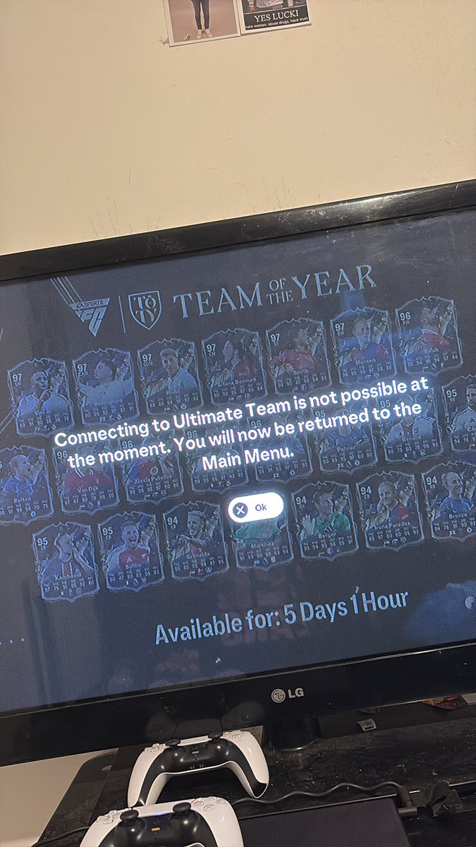 stevanliterally's tweet image. Why are these servers always cooked @EASFCDirect??

If you’re having the same issue retweet 

 #ea #fc25