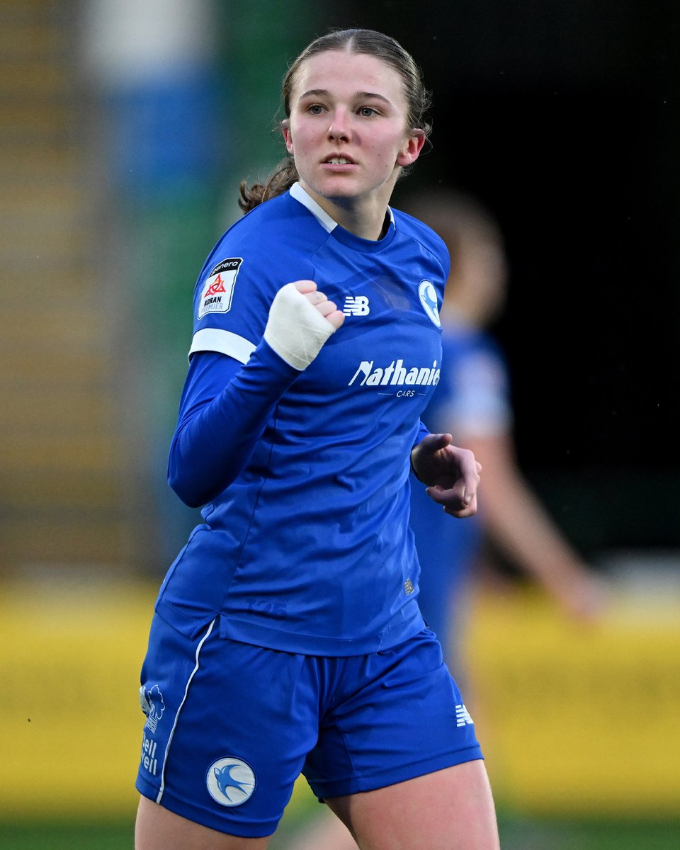 A huge three points! 💙

#CityAsOne | <a href="/mikaylacook99/">Mikayla Cook</a>