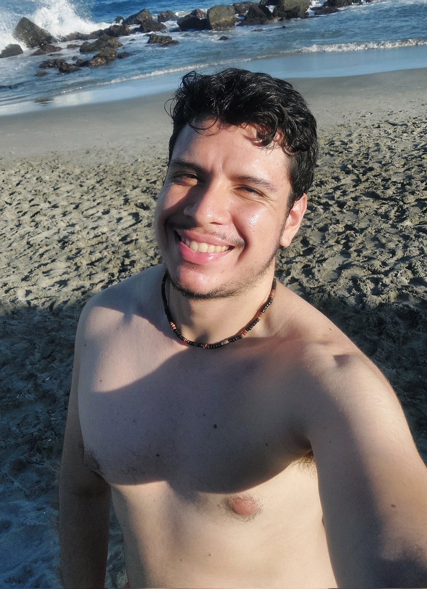 Alejandro tweet media