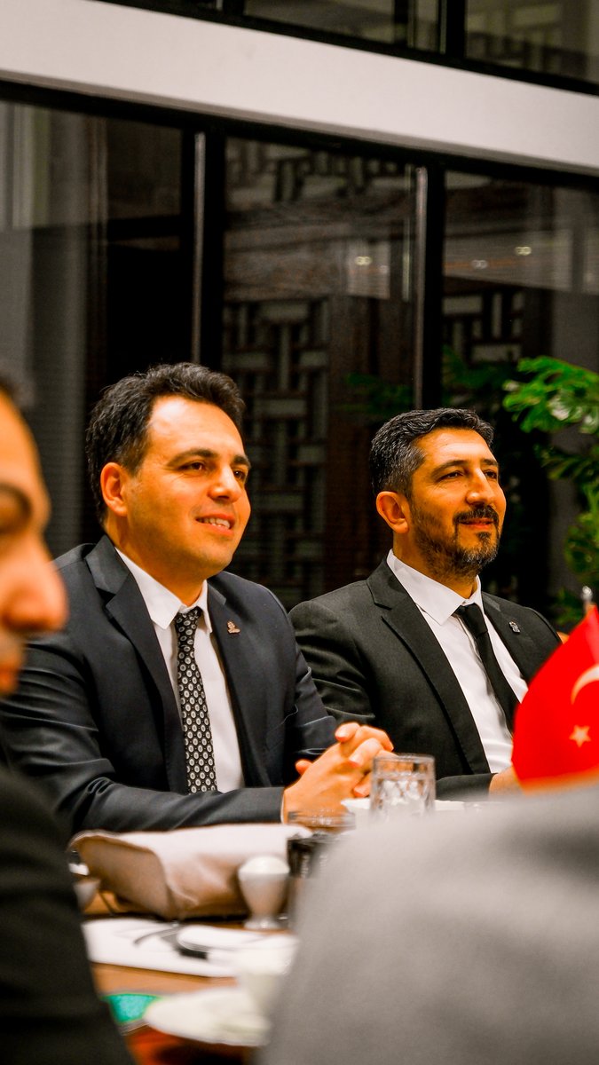 KonyaLonca's tweet photo. Konya Lonca Teşkilatı’nın Ocak ayı toplantısı, TÜRSİAD ev sahipliğinde gerçekleştirildi. Toplantıda, sanayi bölgelerinde uygulamaya konulan yeni çevre düzenlemeleri, Merkez Bankası’nın faiz kararları, Senegal ile ihracat fırsatları konuları ele alındı. https://t.co/5JKyc4Gaog