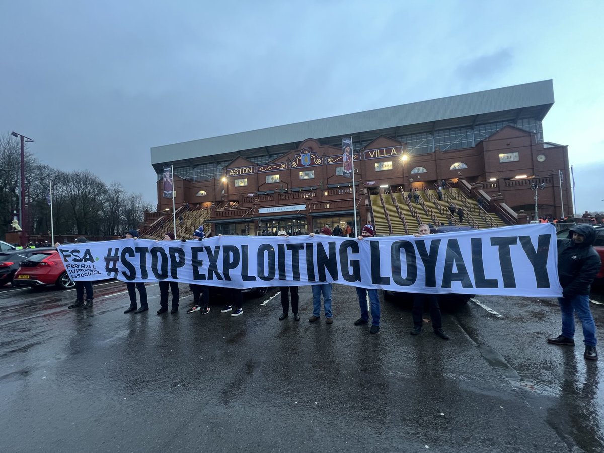 HammersUnited2's tweet image. Thanks to Villa fans for standing with us #StopExploitingLoyalty