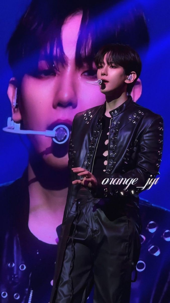 [긴급공지] 남미 이행시가 수정되었습니다

수정전) 남자는 미쳤다 
수정후) 남자때문에 미쳤다 

감사합니다