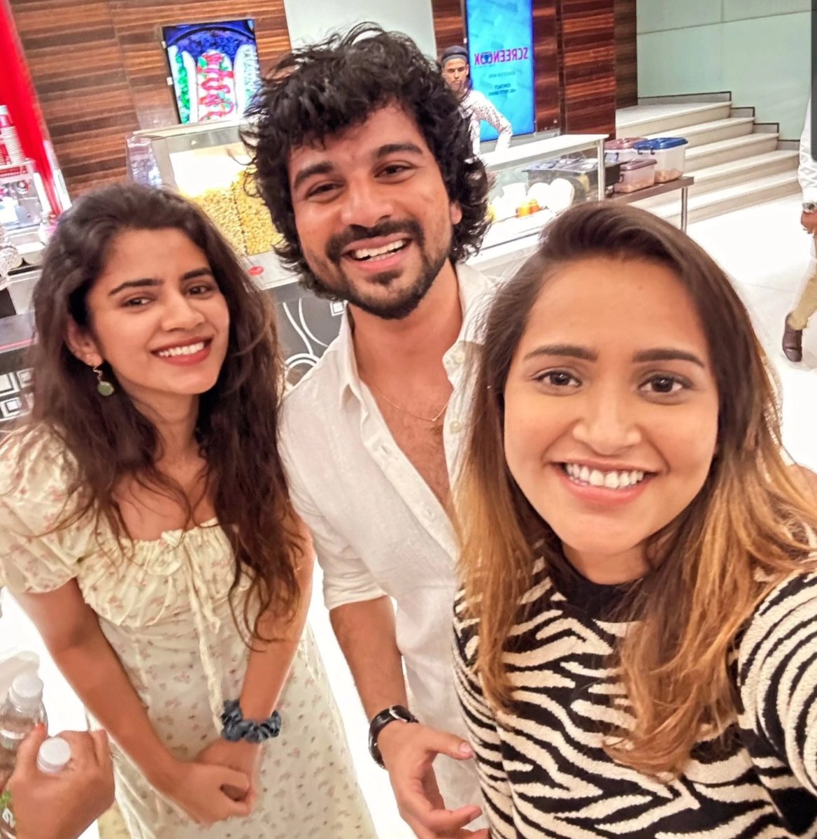 #Goa gang ❤️
#IndiaGlitz #Tamilactress #TamilCinema #Kollywood #Actress #TamilCinema #Kollywood #actor #tamilactors