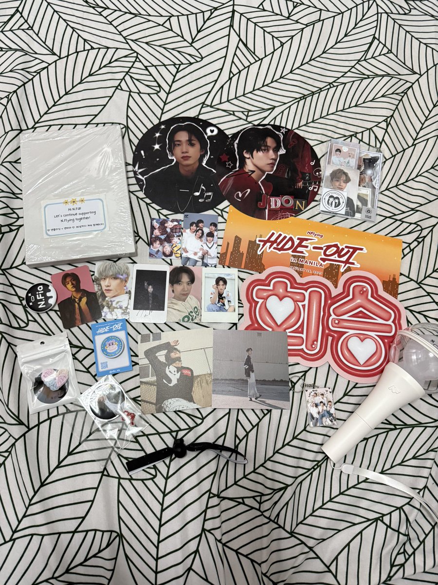 geassxclover's tweet photo. The concert may have been cancelled but that didnโt stop N. Fias from having fun. We still need you here tho @NFlyingofficial .๐ฅน๐ thank you @nflyingfanbase for organizing this eventโค๏ธ
#NFlying #NFia #HIDEOUTwithNFIA
#WeNeedNFLYINGinManila #์ํ๋ผ์ https://t.co/3aLE1nls7h