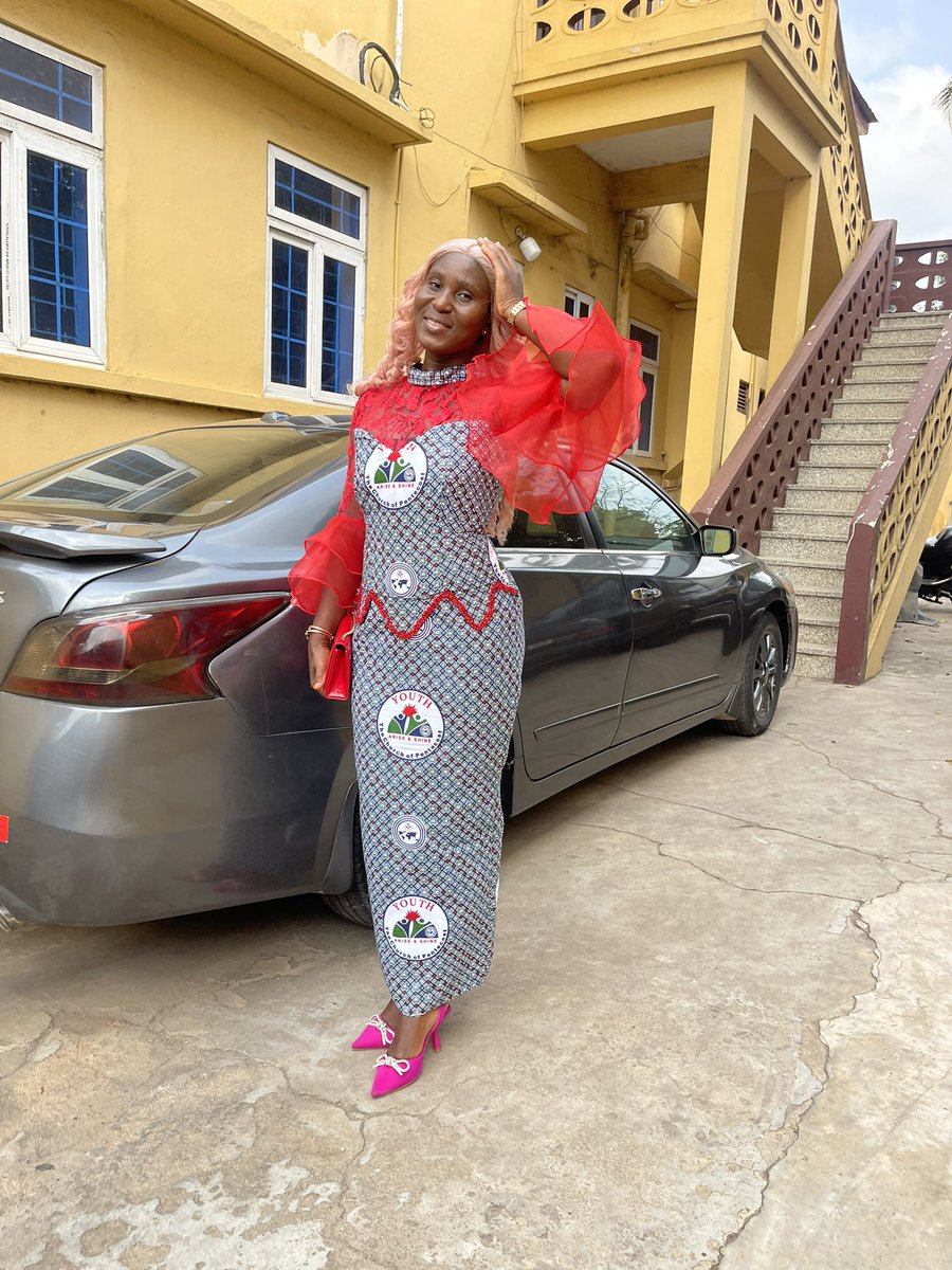 Let me see your hand if you’re a proud member of the C.O.P🌹🍷🙏🏻