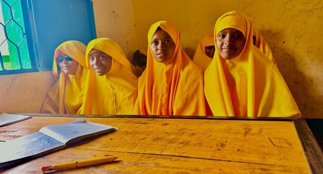 Education Cannot Wait (@educannotwait) on Twitter photo 📣Supporting children w/disabilities to break down barriers in #Somalia🇸🇴
"W/funding from <a href="/EduCannotWait/">Education Cannot Wait</a> & delivered by @Caresom @MercyCorps @GREDOsom + <a href="/DBGGSomalia/">Daryeel Bulsho Guud</a> Somalia Drought Response Programme supported +43K children in #Somalia w/access to safe, quality education, incl 📣Supporting children w/disabilities to break down barriers in #Somalia🇸🇴
"W/funding from <a href="/EduCannotWait/">Education Cannot Wait</a> & delivered by @Caresom @MercyCorps @GREDOsom + <a href="/DBGGSomalia/">Daryeel Bulsho Guud</a> Somalia Drought Response Programme supported +43K children in #Somalia w/access to safe, quality education, incl