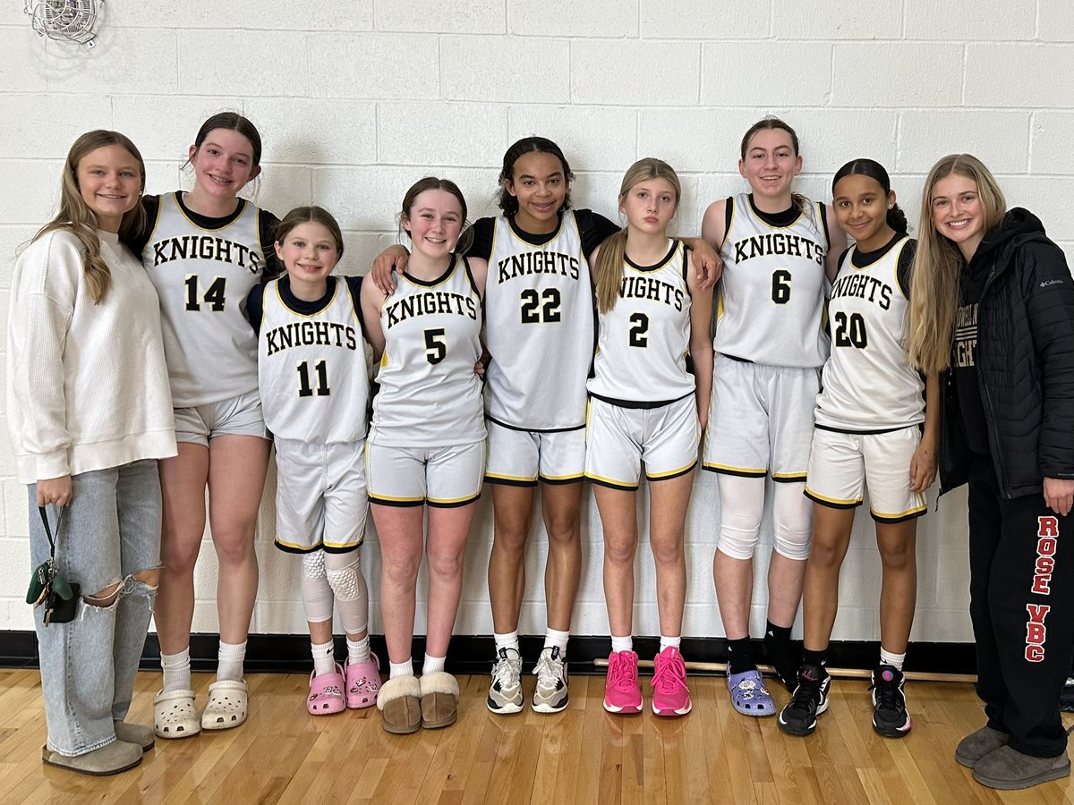 Shout out to Elise and Addy J! Thank you for showing up and supporting our 8th Jr. Knights! #futureisbright #uKNIGHTed <a href="/TMoranFHN/">Tommy Moran</a> <a href="/FHN_JVgirlBBall/">Howell North JV & C Team Girls Basketball</a> <a href="/SCoates1331/">Scott Coates</a> 💛🖤🏀
