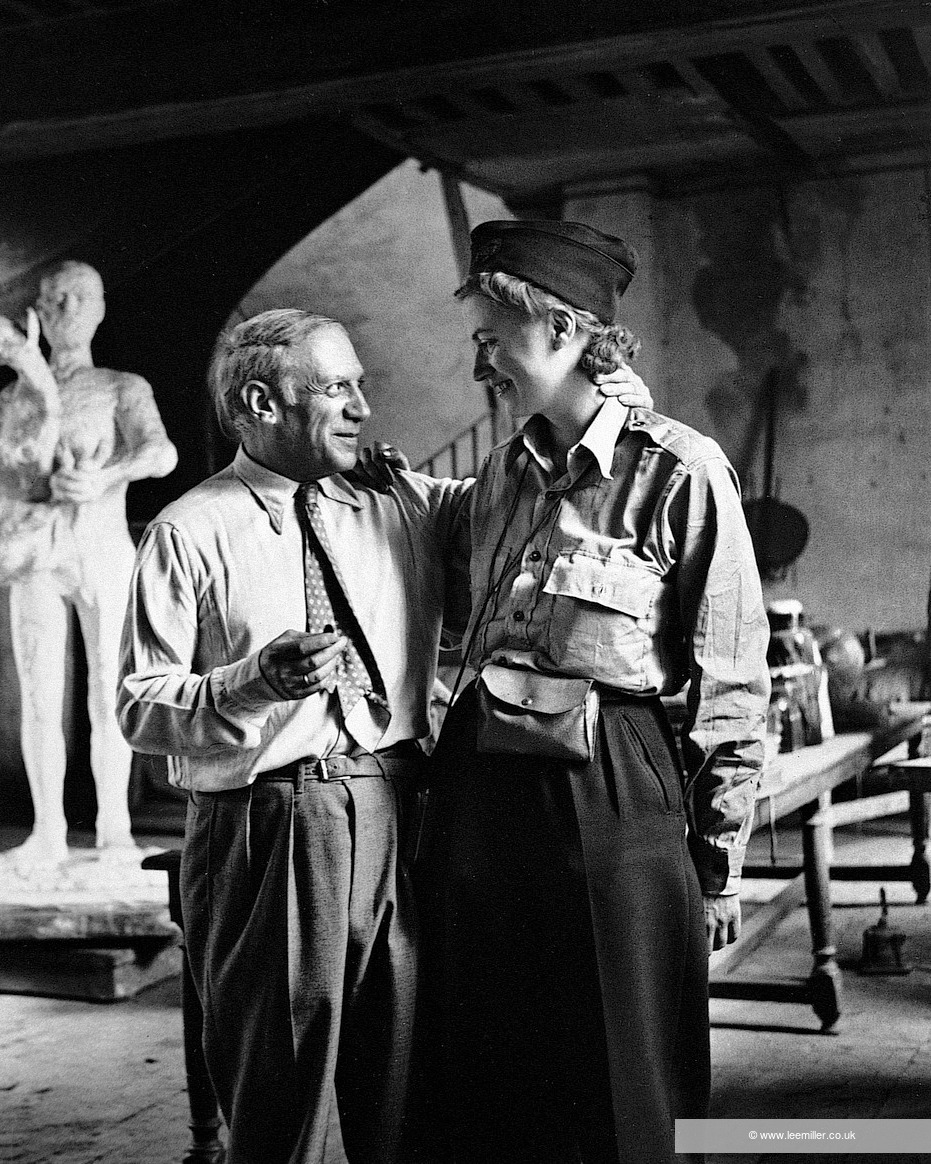 L'exposició "Lee Miller: Chronicles of War" et mostra la II Guerra Mundial, vista amb els ulls de Lee Miller!

Fins al 20/03, Fotonostrum exposa 124 imatges d'alguns dels moments més destacats del conflicte bèl·lic retratats per la fotoperiodista.

via.bcn.cat/bpjz50UKjNk