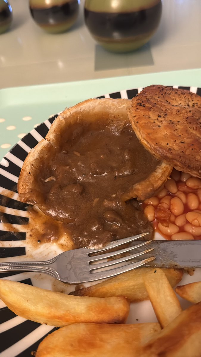 stevepm3's tweet photo. @Tesco A Tesco steak and craft ale pies, just pastry and gravy, not great https://t.co/BHGrmdeH7P