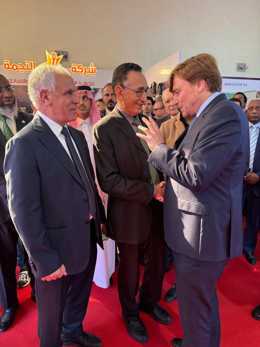 EmbEspLibia's tweet photo. El Embajada ha asistido a la inauguración por parte del Ministro de Economía y Comercio de la feria #LibyaFood en la que participan empresas del sector #alimentario españolas.
Las autoridades visitaron el stand de Arar y @GrupoEbro, líder mundial en producción de arroz.
🇪🇦🍴🇱🇾 https://t.co/7L6Ezu8tnq
