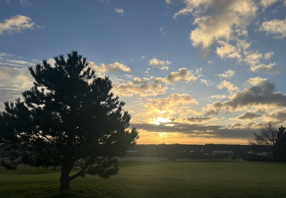 BirgithaBakker's tweet image. Dit weekend weer eens heerlijk de zon op ons gezicht gevoeld ☀️ Fijn zonnig weekend allemaal!! #enjoythelittlethings #relax #vitaliteit