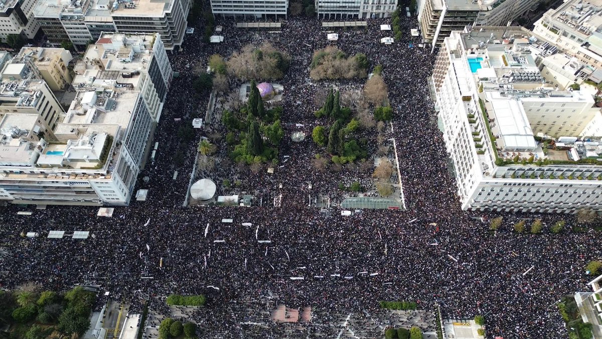 Ακόμα δεν έχετε καταλάβει. Δεν έχει να κάνει με κόμματα. Δεν έχει να κάνει με ιδεολογίες 
Έχει να κάνει με την δικαιοσύνη, την Ελλάδα και τα παιδιά της.
ΛΑΟΘΑΛΑΣΣΑ απάντηση στην μεγαλύτερη συγκάλυψη της μεταπολίτευσης
#τεμπη_εγκλημα #Σύνταγμα #Τεμπη_συγκαλυψη #Δεν_Εχουμε_Οξυγονο
