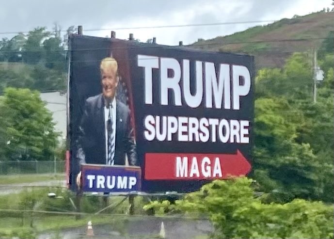 oldgreyheron's tweet photo. #AlphabetChallenge #WeekDforDanger @sheenz_m_
Not a fake - huge surprise when I saw this in Tennessee, especially scary and dangerous now! #USA #mobilephotography https://t.co/FKsxLMonfb