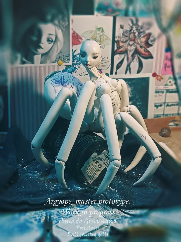 porcelainbjd's tweet photo. AMADO GRAVAGNO MUÑECAS DE PORCELANA: Argyope, spider girl in process. https://t.co/SiNSMWB7IA #spiderwoman #porcelainbjd #ceramicdolls #artdolls #monstergirl #goddess  #argyopeargentata #spiderdoll  #balljointeddolls #bisquedoll #bambolediporcellana #porzellanpuppe #dollprocess https://t.co/YgakQAh9Vy