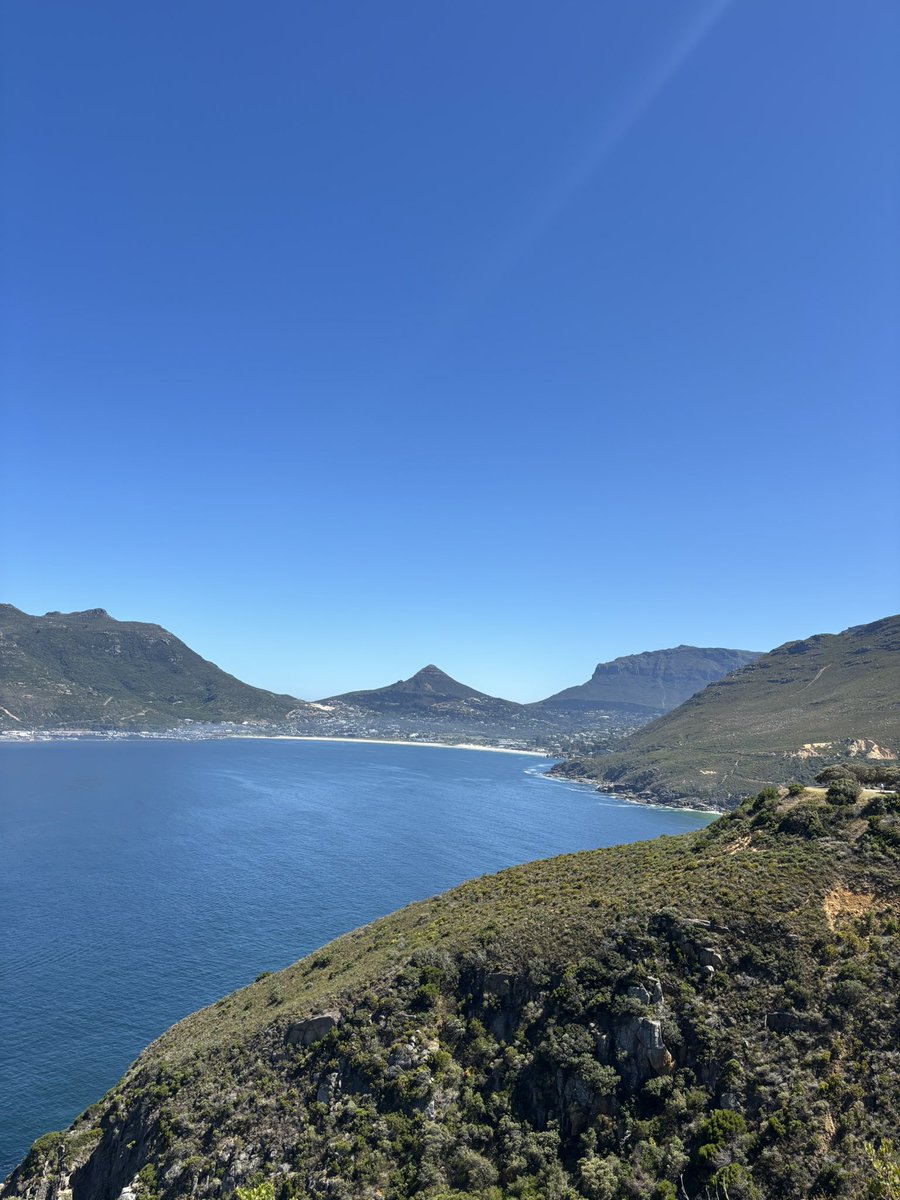 MyFamilyFilm's tweet photo. Hello Cape Town!

Our crew have arrived safely and have spent some time exploring some of the beautiful scenery around the city, preparing to capture it on film next week. 

What’s your favourite beauty spot? https://t.co/Nsy3SZyprg