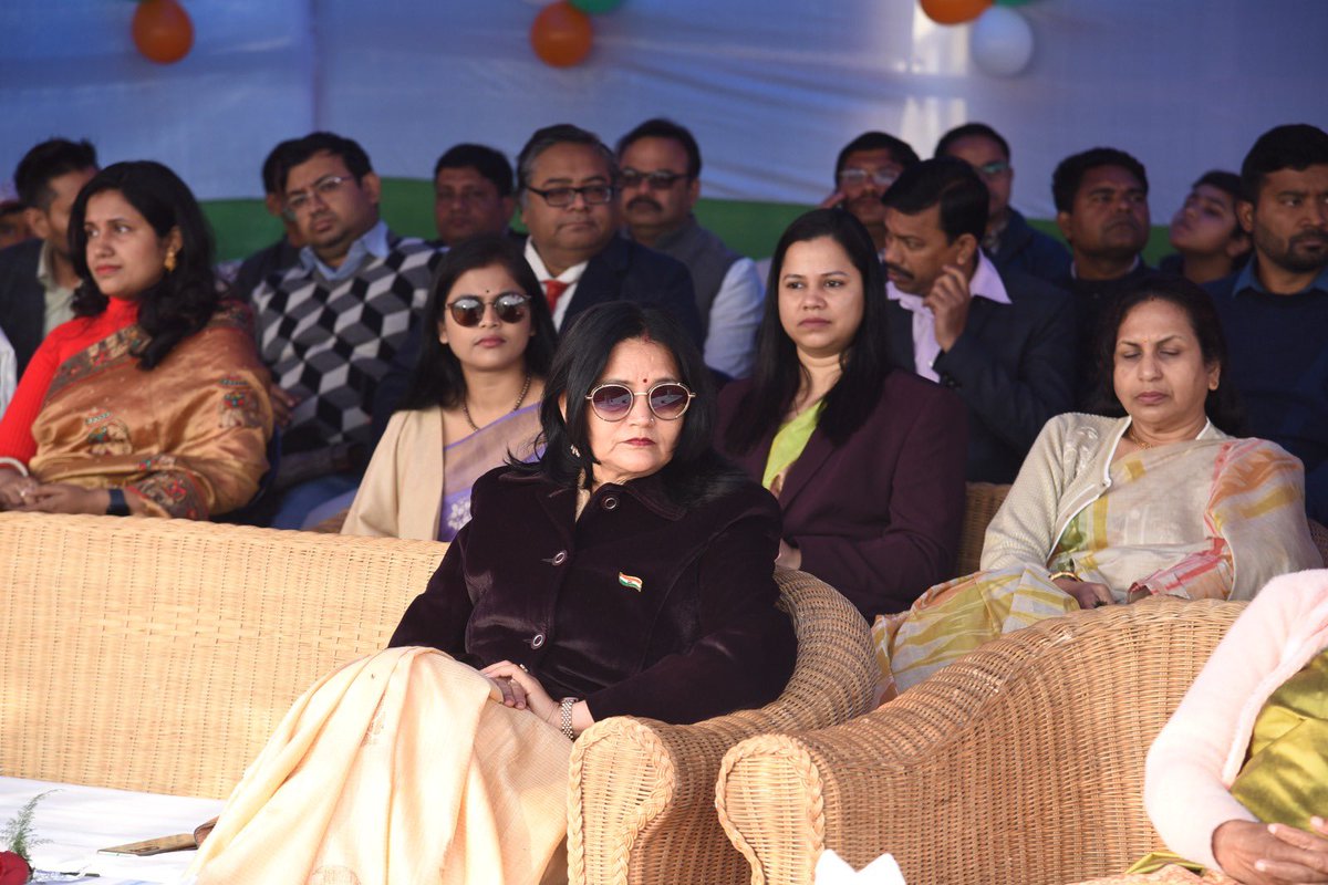 drmmalda's tweet photo. Glimpse of the 76th Republic Day celebration by Malda Division at Lakshan Sen Stadium.
#RepublicDay #MaldaDivision #IndianRailways #PrideAndProgress https://t.co/88tpqIlA1H
