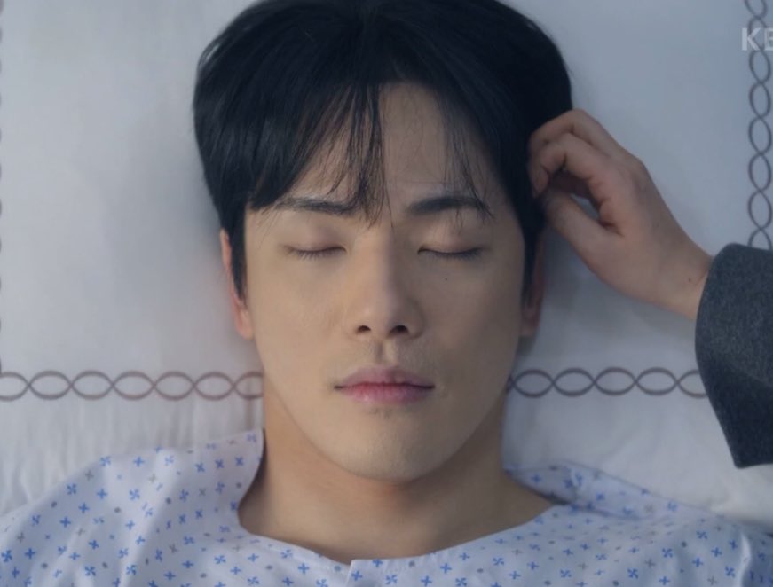 jjun9_'s tweet photo. 강주 차카니 몇 개 먹었어!!!ㅠㅠ https://t.co/BlEmRZXqsX