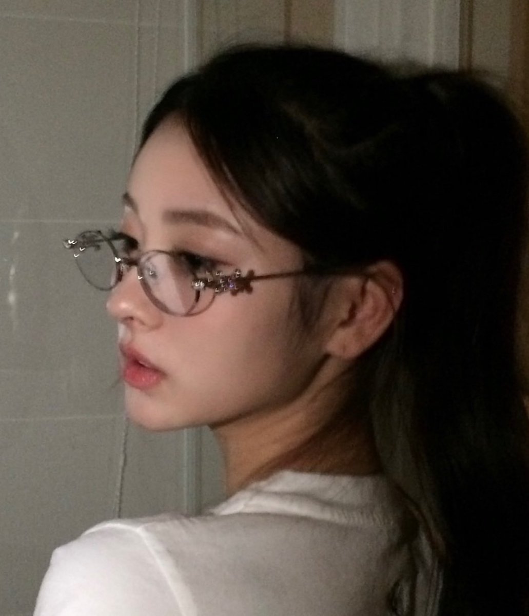 annarated's tweet image. 안나의아름다움은그냥예술이에요♡