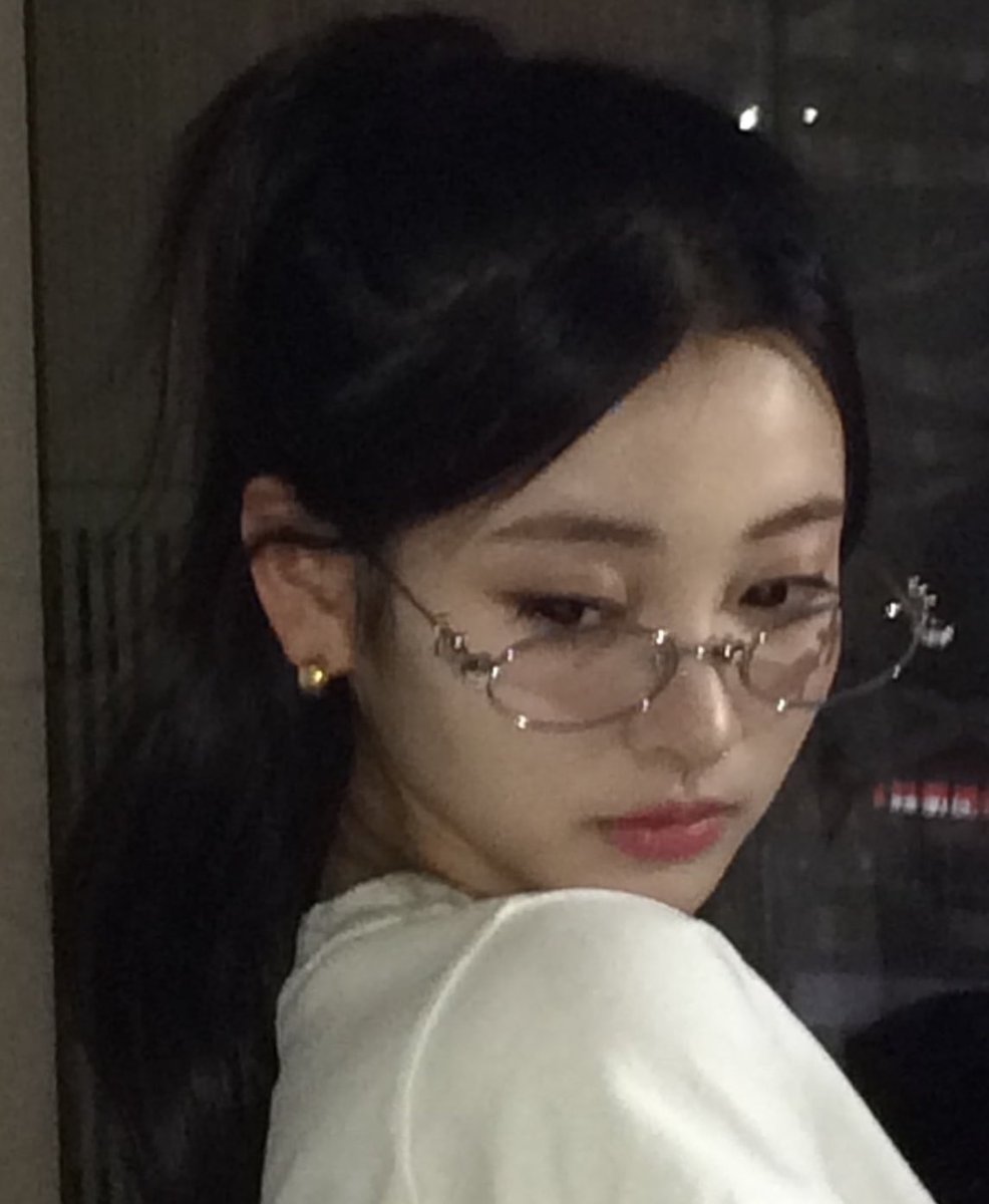 annarated's tweet image. 안나의아름다움은그냥예술이에요♡