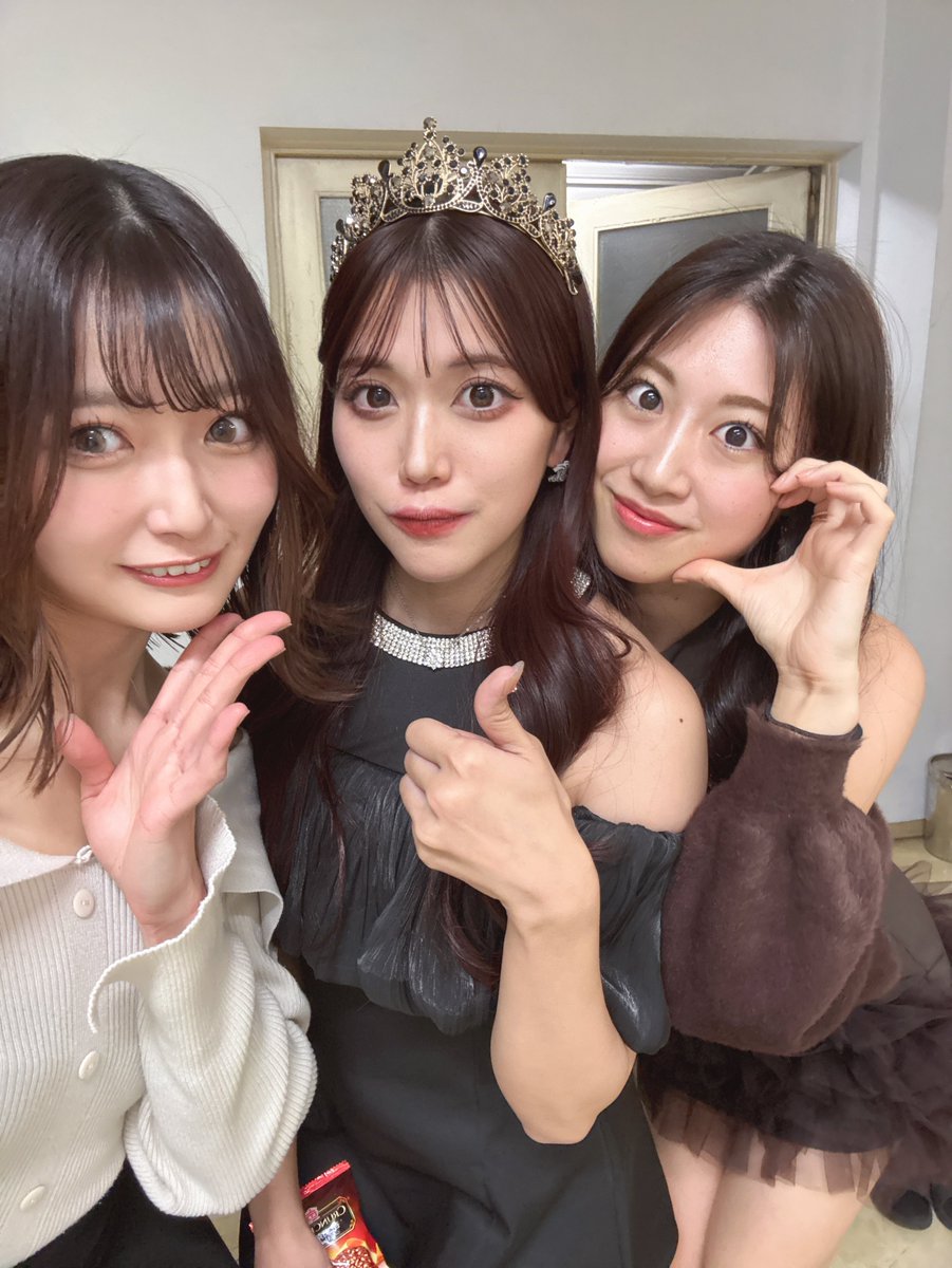 kirino_ch's tweet photo. 久々の土日出演ありがとうございました！💐🤍
みんなといるのでお礼遅れます🥹✨ https://t.co/jrlsq4B6Sq
