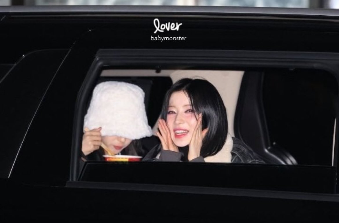 Chiquita eats noodles right after the concert and asa with her beautiful smile.