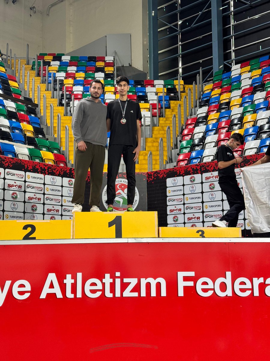 AzadErta8's tweet photo. İstanbulda düzenlenen Sebahattin Tatar Türkiye salon Yürüyüş Şampiyonasında sporcumuz rahman donar Türkiye 2. Olmuştur emeği geçen hocalarıma teşekkürlerimi sunuyorum.
@BeytullahBirlik @MDURSUN47 @_HalilBolt_ @KiziltepeKymlk @GSB_KiziltepeGM @Mardin_Valiligi @GSB_Mardin https://t.co/a5IyO3uMiV