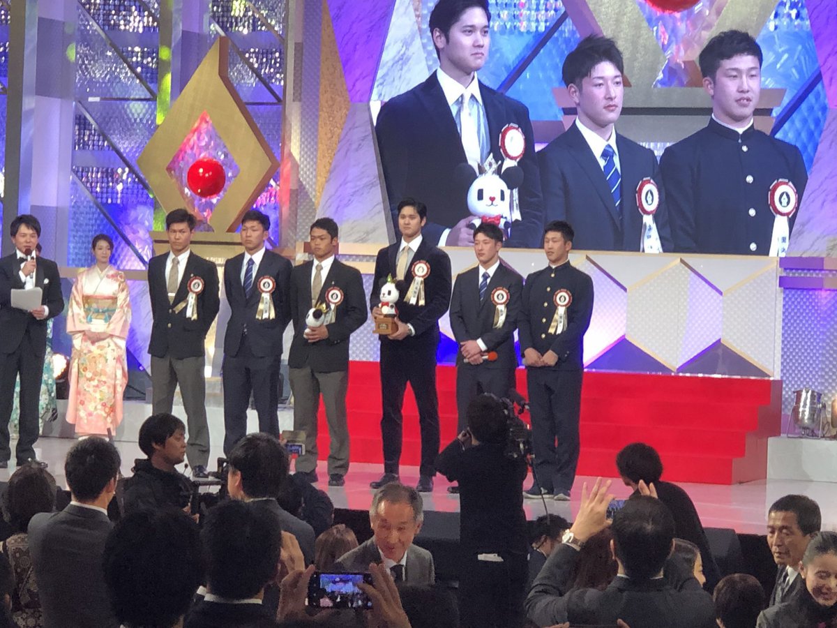 heisho17's tweet photo. 갑자기 이사진 투척하고싶어서 옴 https://t.co/A99A8SNkSA