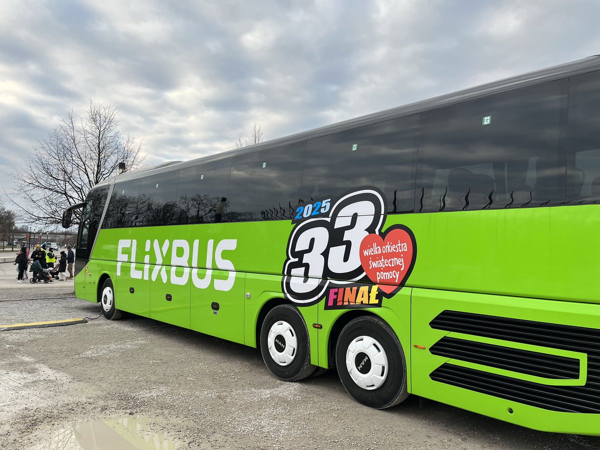 FlixBus_PL's tweet image. Kolejny rok #pomagmy i gramy z #WOSP !♥️
Zapraszamy wspierania zbiórek charytatywnych oraz do zielonego autobusu do miasteczka na PGE Narodowy, gdzie nasi animatorzy przygotowali dla Was moc atrakcji 🥳

Gramy razem!