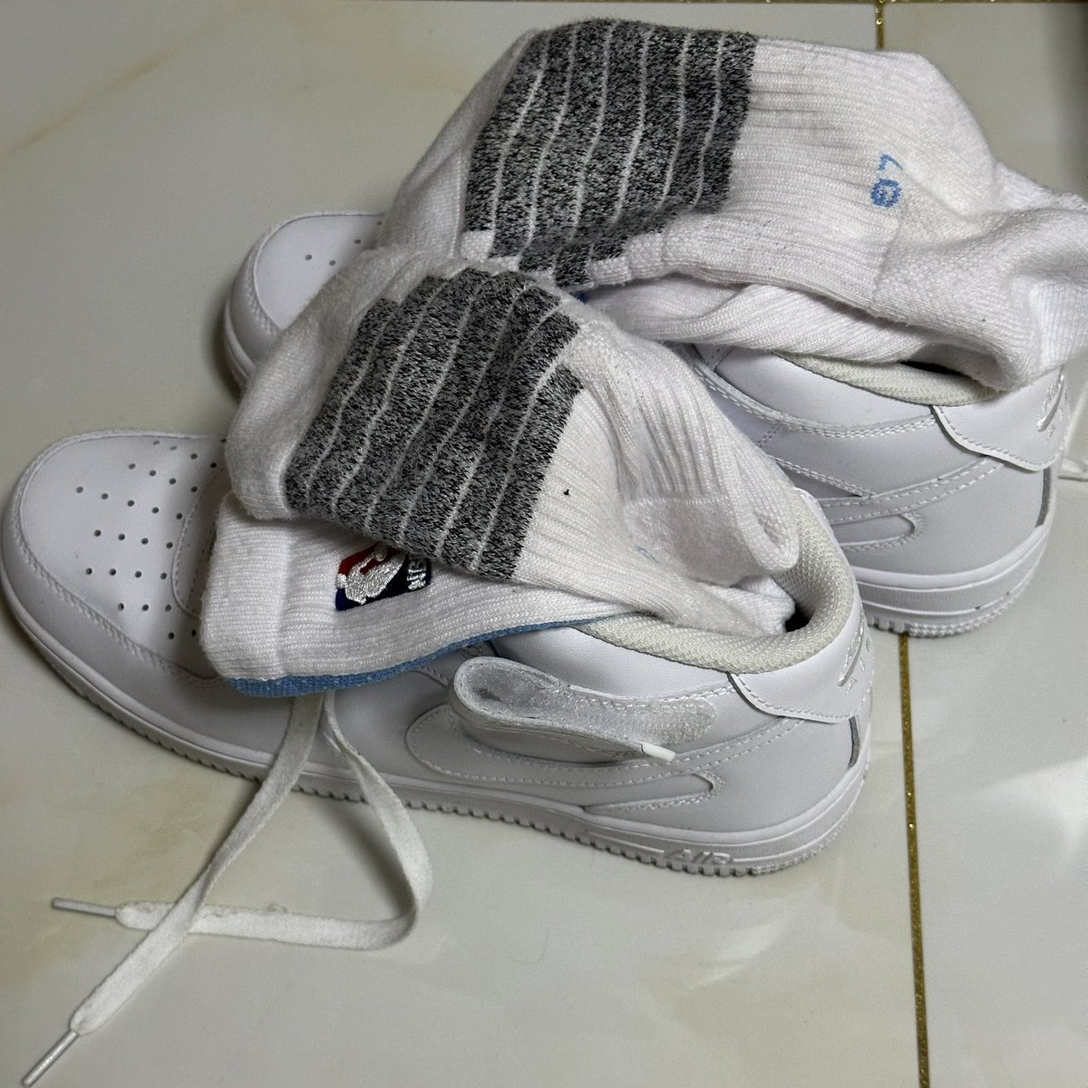 一天就黄了🧦谁想闻？