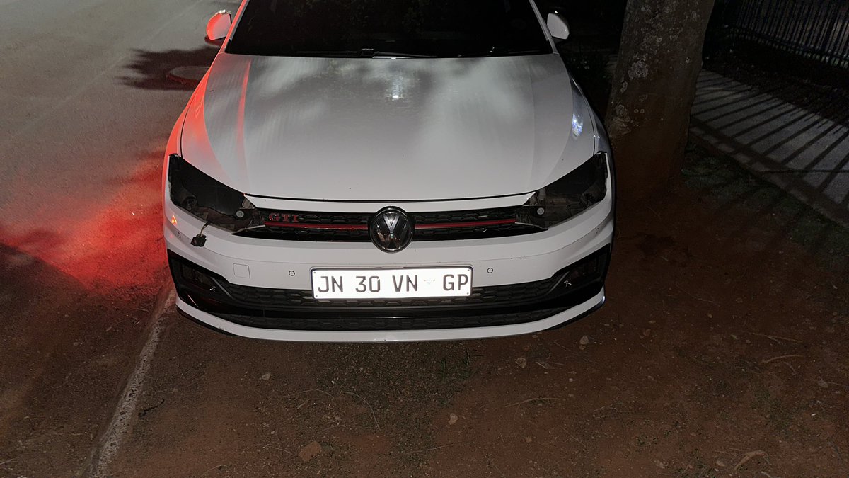 Shockinho1's tweet photo. @Dbanj25 They once stole mine🥺 not a nice feeling at all. Those lights are mad expensive https://t.co/oxY90ISbjm