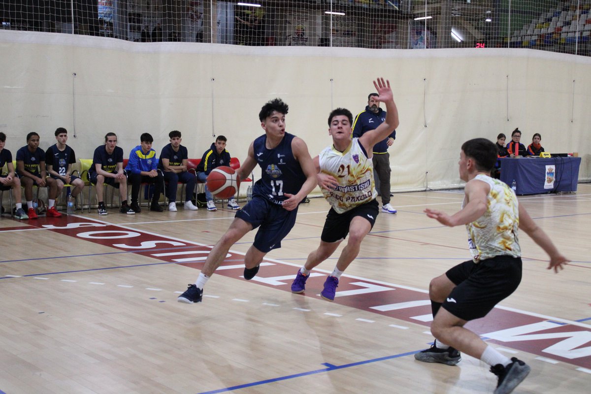 fbclm's tweet photo. #LigaUCLM | Final Q2🏆SF2
🏀 @Talavera_Basket 30-28 @Rado_Pakolo_44 
💻Enlace Streaming👇
🔗https://t.co/c44CH4ZPTs
📊STATS by @SwishAllHoops 
#PasionXBasketCLM #CopaUCLM https://t.co/CH8rQB58Ub