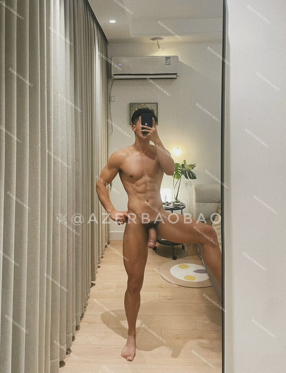 跪在爸爸胯下大口吃