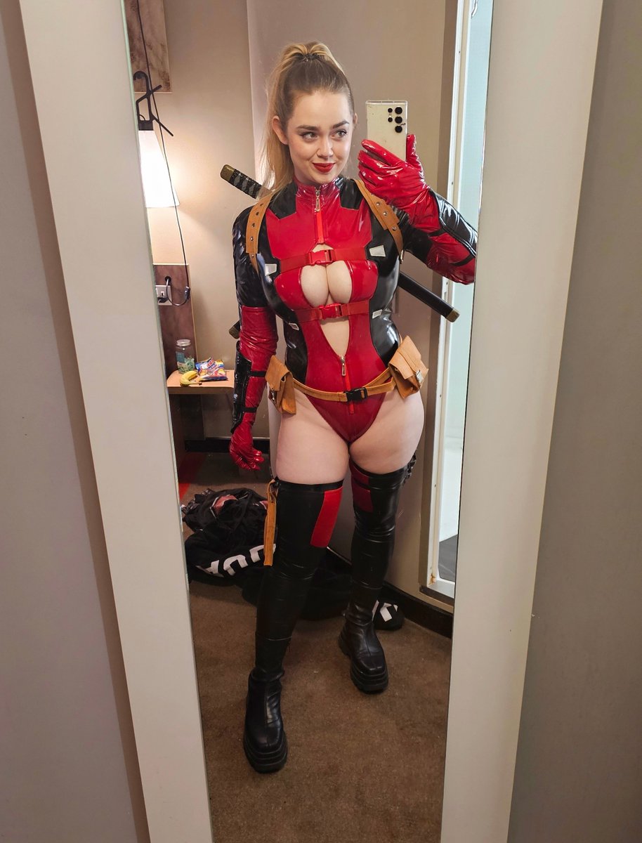 MobiusRose tweet media