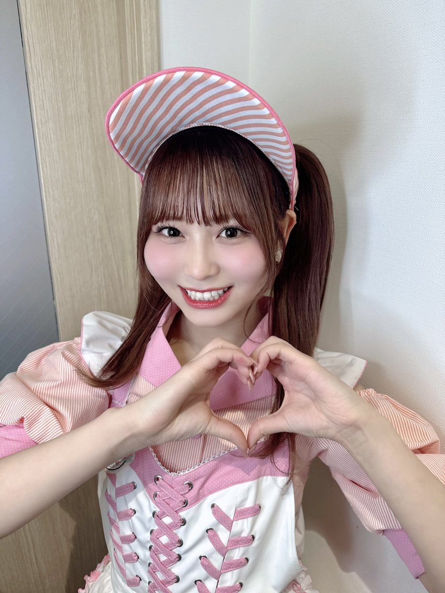 ね*こ様 大場花菜 生写真 直筆 ピンクニット 大場花菜 超特急直筆