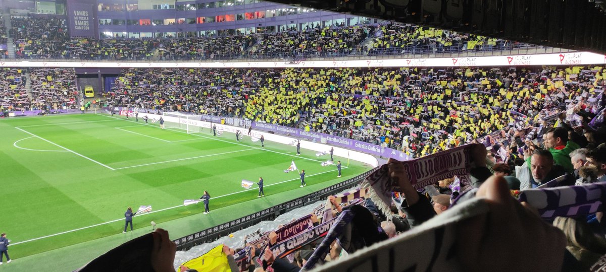 FondoNorte1928's tweet image. REAL VALLADOLID vs Real Madrid.

Cuando protestamos por el cambio de escudo éramos pocos, cuando empezamos a sacar banderas amarillas éramos pocos y ayer hubo pocos chalecos, pero nosotros no somos de rendirnos... Vamos a seguir con nuestros chalecos y lo decimos desde YA.