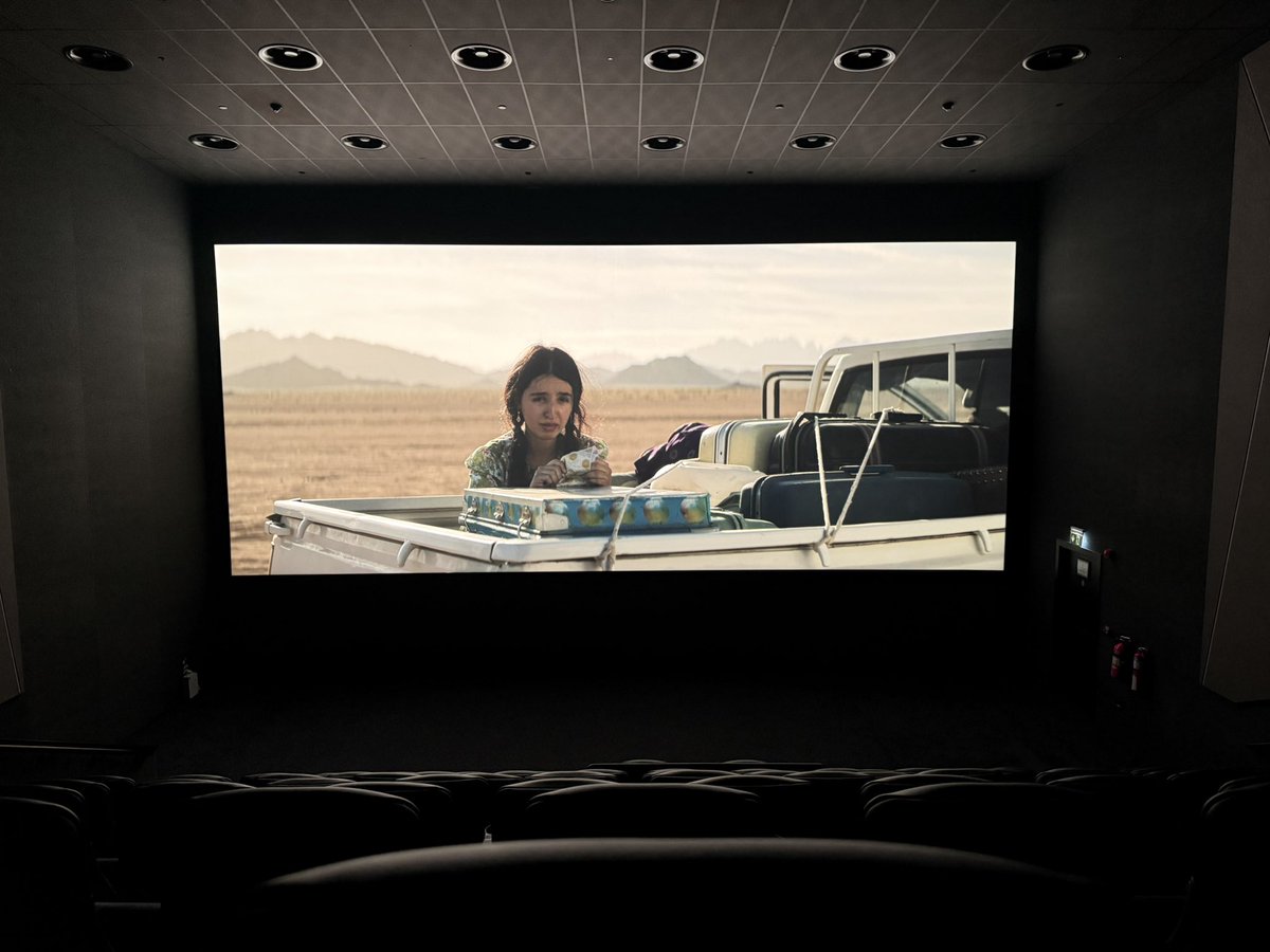 استمتعت بمشاهدة الفيلم السعودي #هوبال، الذي لامسني بعمق كتابته، وأبهرني بفن الإخراج وجودة التمثيل. عمل رائع بكل ما تحمله الكلمة من معنى. شكرًا لكل من ساهم في هذا الإبداع الفني المميز، وشكر خاص للصديق المخرج عبدالعزيز الشلاحي <a href="/EZ_ALSHLAHEI/">عِـز الشلاحي</a> على هذا العمل الرائع 😍