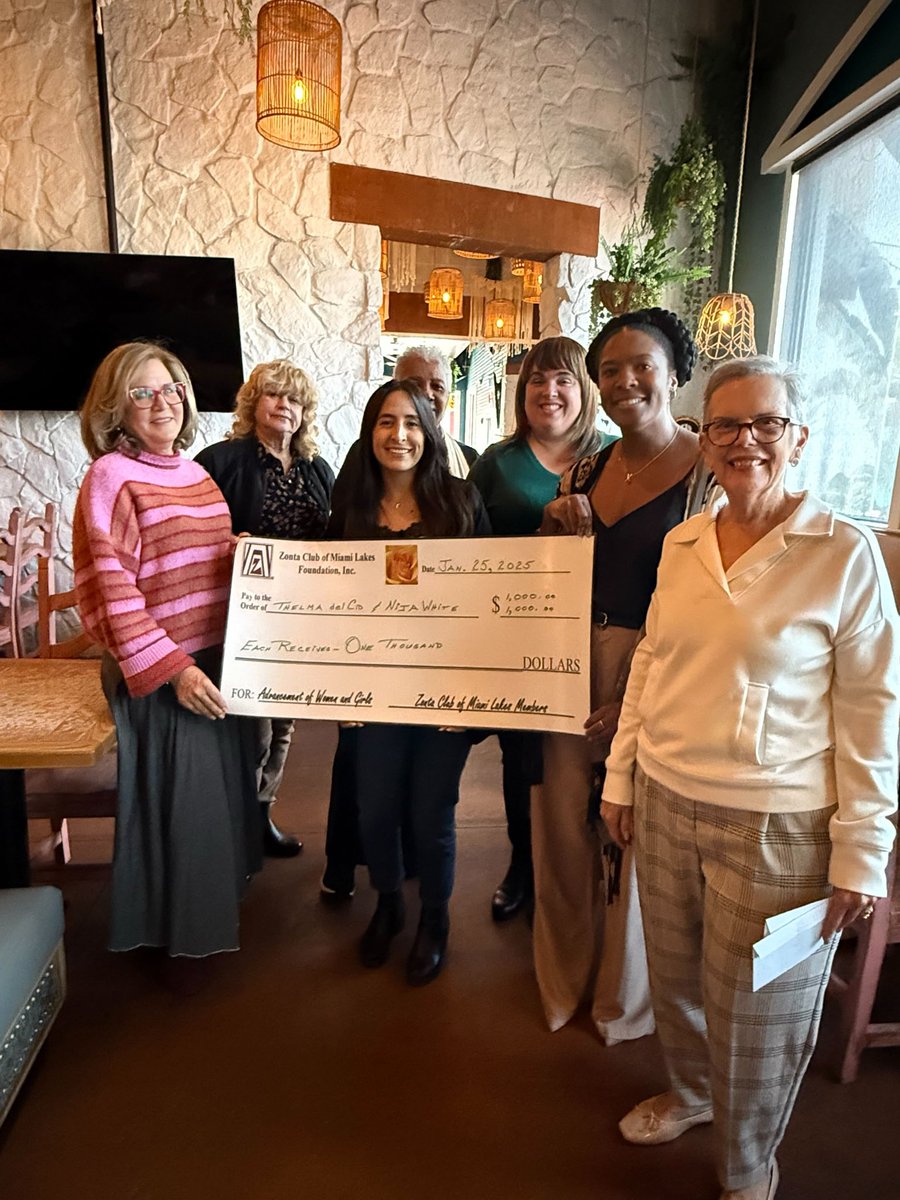 OleksiiShandra's tweet photo. Nija White, a Shandra Lab PhD student, recently received the Deanβs Fellowship and has now been awarded $1,000 by the Zonta Club of Miami Lakes Foundation for advancing women and girls. #ShandraLab celebrates her dedication and impact. Congratulations, Nija! https://t.co/gSq1ZTufRb