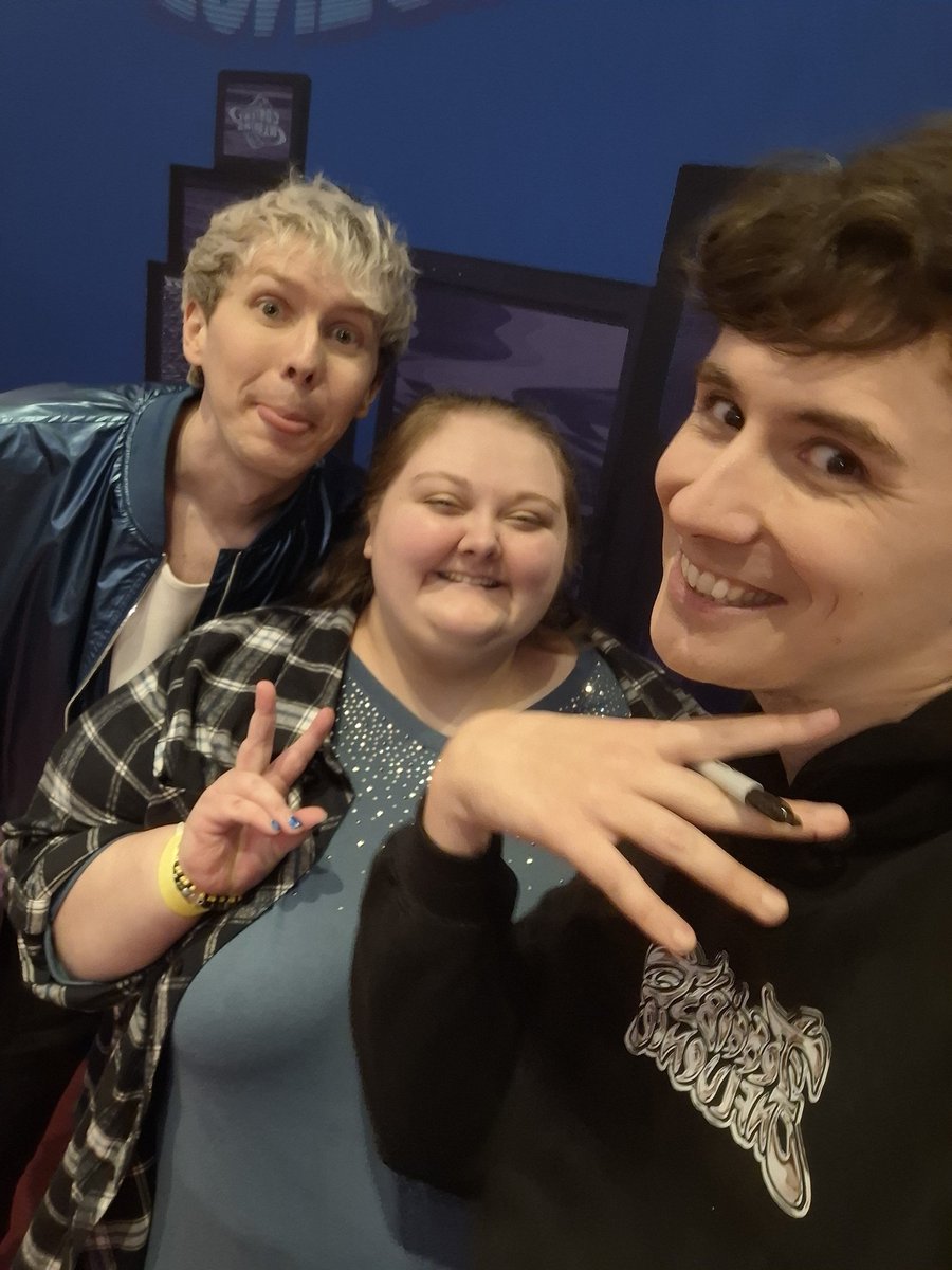 HiddenBiBitch's tweet photo. It actually happened 
I met Dan and Phil!!! 

@AmazingPhil @danielhowell thank you for being so nice and thank you for an absolutely amazing show! Sorry about all the flailing in the front row, that may or may not have been me 💜💜💜 https://t.co/i56Y1t2G5P