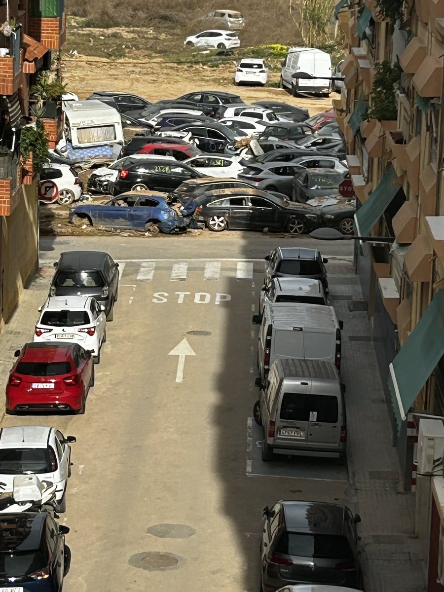 David_Alfafar's tweet image. La vistas desde casa de mi madre en Alfafar, @mjosecatala , es tu desgüace  en Valencia Alcaldesa !!!