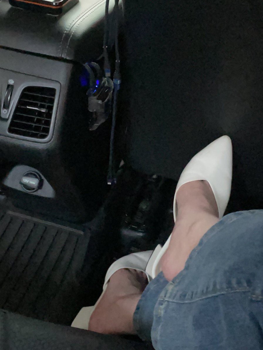 택시비나 바치는게 너네 임무지~

#핀섭 #핀돔 #인간atm #상납 #자지갑 #호구 #상납노예 #인간지갑 #멜섭 #지갑노예 #노견