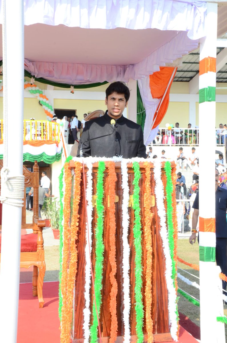 NorthAndaman's tweet photo. Celebrating 76 years of unity, diversity, and democracy! 🇮🇳 On this Republic Day. Tricolor unfurled at Administrative Building Diglipur and Vivekananda Stadium Diglipur by Shri. Kamaleshwar Rao S, IAS, Assistant Commissioner Diglipur. #RepublicDay #IndiaAt76 https://t.co/iWZaTIXGKN