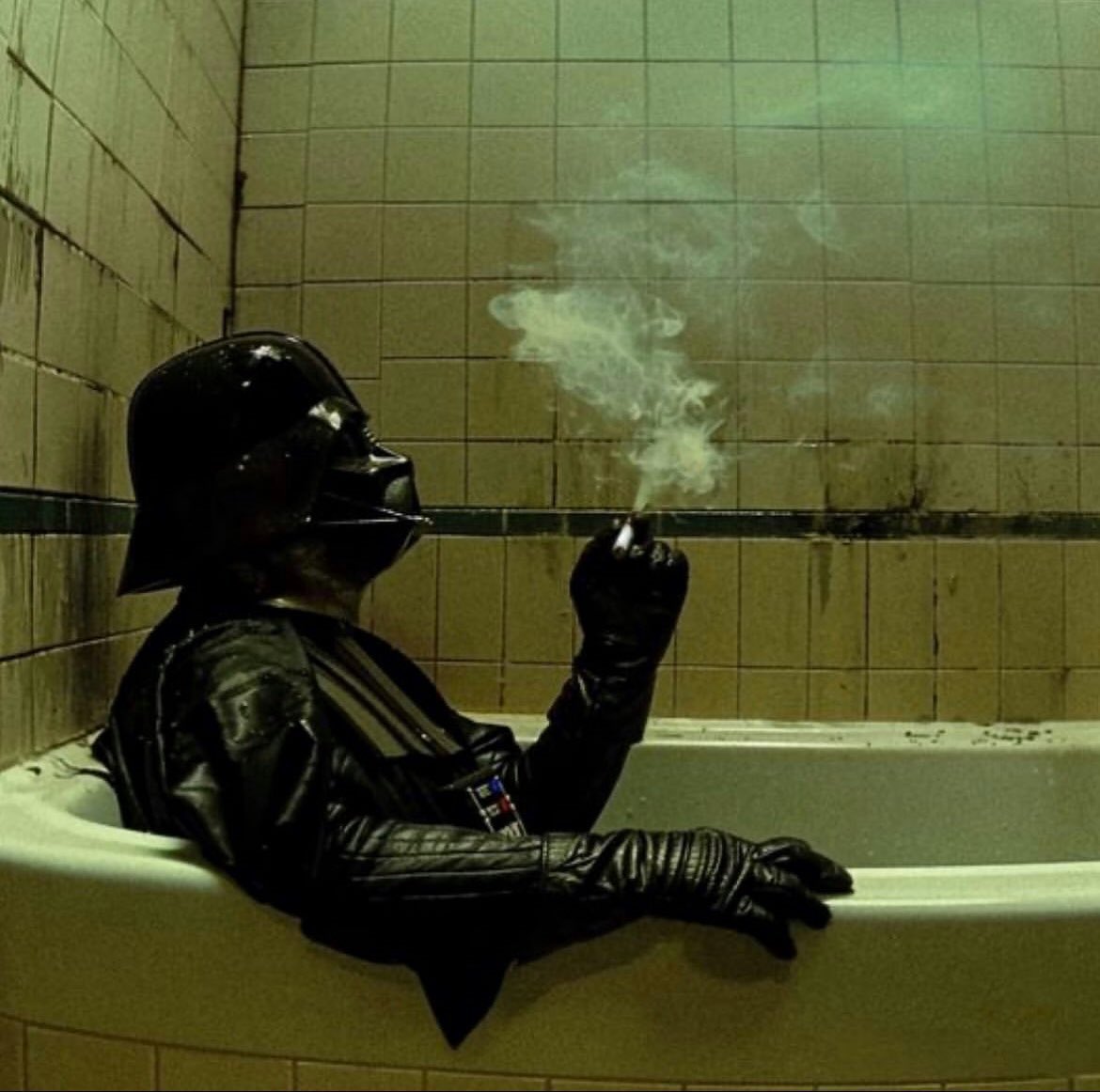 0xHomados's tweet image. HOW IS NOT HOLD WHEN THE MARKET BLEEDING, DON&apos;T DESERVE TO SELL IN THE TOP