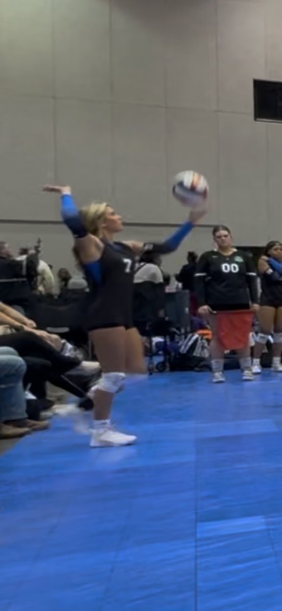 Amber Evans tweet media