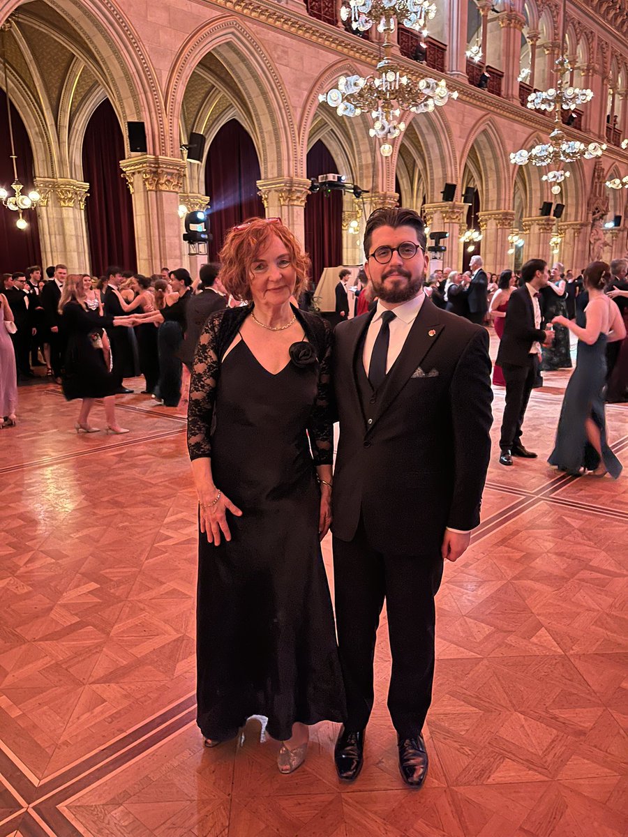 Guillem_Coll_G's tweet photo. It was a pleasure to attend the X Wiener Ball der Wissenschaften to celebrate Science and Research in Austria !❤️🇦🇹

A highlight of the night was meeting the great Prof. @Archaea_Vienna.

A night to remember!! https://t.co/AdFHy18LJz